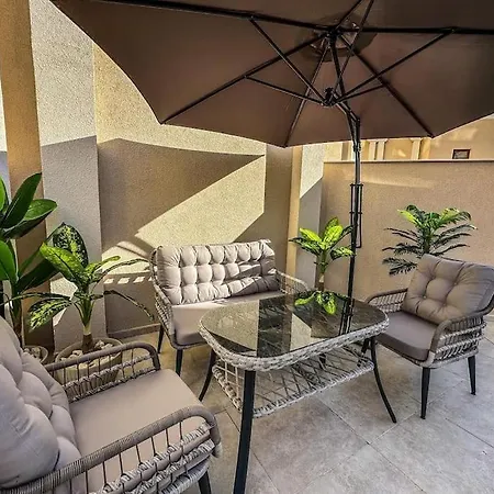 Seaside Sunset - Free Parking Апартамент *