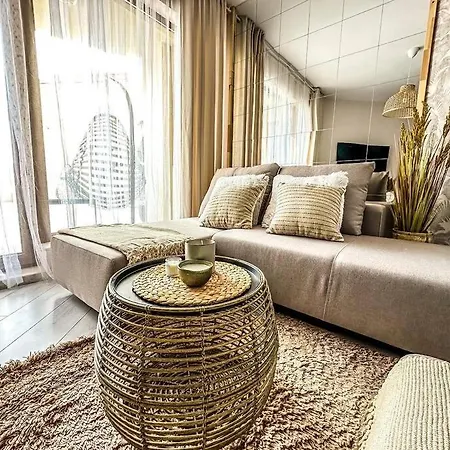 Seaside Sunset - Free Parking Apartment Golden Sands